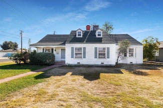 1901 Terrace Way, Bakersfield, CA 93304