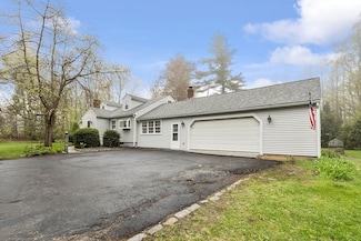 42 New Salem Rd, Petersham, MA 01366