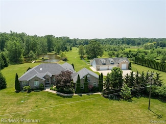 8922 McClements Rd, Brighton, MI 48114