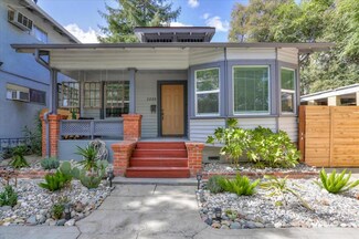 2220 33rd St, Sacramento, CA 95817