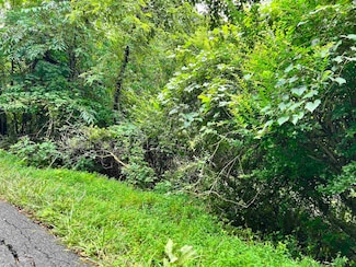 1662 Cook School Rd, Huntington, WV 25701
