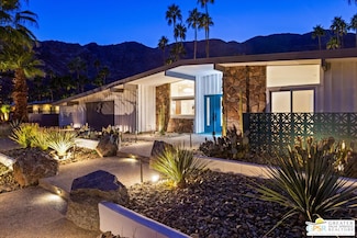 823 N Topaz Cir, Palm Springs, CA 92262