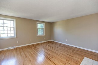 96 Cannongate III, Nashua, NH 03063