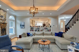 35583 Windover Hill Ln, Round Hill, VA 20141