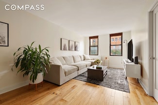 222 W 14th St Unit 3N, New York, NY 10011