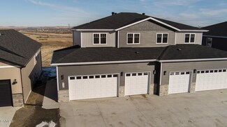 938 Beretta St NW, Mandan, ND 58554