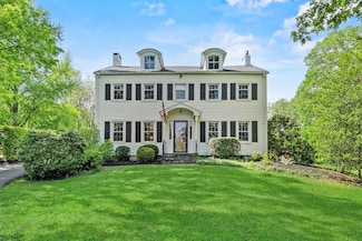 70 Willow Ln, New Windsor, NY 12553