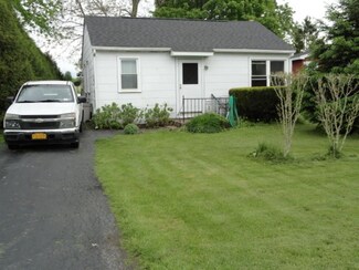 8664 Huntington Beach Rd, Barker, NY 14012