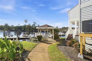 1 Sandy Point Ln Unit 218, Chesapeake, VA 23320