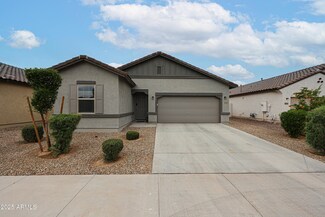 5721 W Coplen Farms Rd, Phoenix, AZ 85339