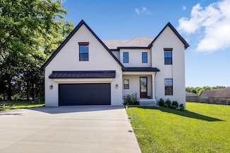 1591 Clay Hills Dr, Clarksville, TN 37043