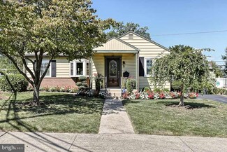 1318 Kingsley Rd, Camp Hill, PA 17011