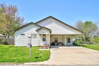 205 Crosby Dr, Del City, OK 73115