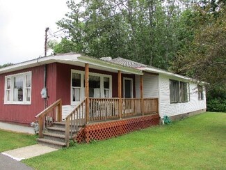 1 Meadow Ln, Mayville, NY 14757
