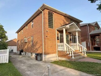 75-19 166th St, Fresh Meadows, NY 11366