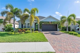 689 Hadley St E, Naples, FL 34104