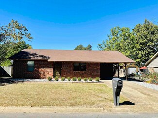 930 25th Street Cir, Arkadelphia, AR 71923