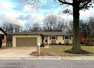 3 Paradise Ln, Washington, MO 63090