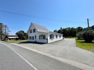 1556 Main St, Pittsburg, NH 03592