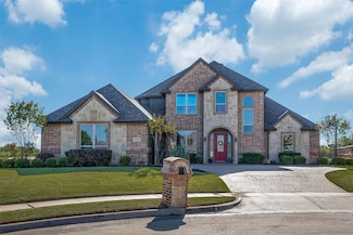 13708 Old Oaks Ct, Burleson, TX 76028