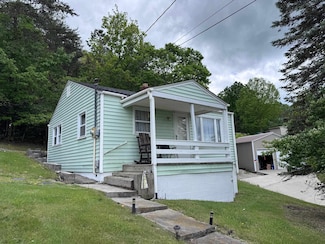 546 Bunts St, Pulaski, VA 24301
