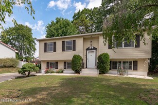 68 Kirby Ave, Mountain Top, PA 18707