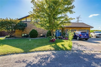 136 Donna Dr, Hartford, IL 62048