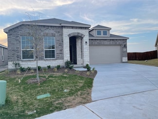 1001 Briarbush Ct, Fort Worth, TX 76131
