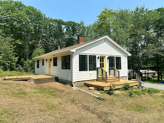 360 Vinal St, Rockport, ME 04856