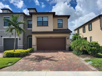 2820 Troubadour St, Palm Springs, FL 33406