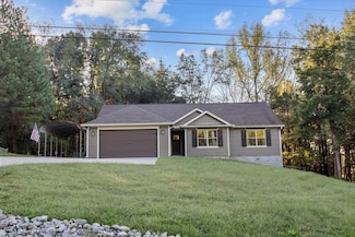 100 Station Dr, Waverly, TN 37185