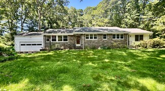 15 Highland Rd, Mansfield Center, CT 06250