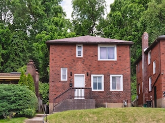 690 Princeton Blvd, Pittsburgh, PA 15221