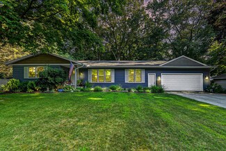 2000 Harbor Inn St, Holland, MI 49424