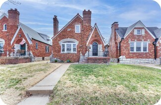 6420 Pernod Ave, Saint Louis, MO 63139