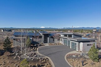 61747 Hosmer Lake Dr, Bend, OR 97702
