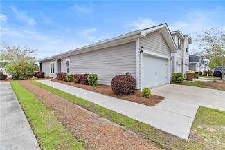192 Lake Lily Dr, Richmond Hill, GA 31324