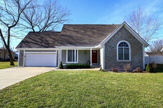512 N 7th St, Lacygne, KS 66040