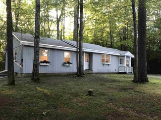 402 Mayhew Turnpike, Plymouth, NH 03264