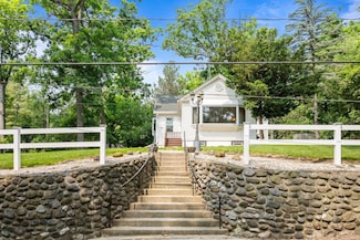 N3189 Violet Rd, Lake Geneva, WI 53147