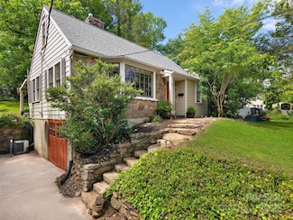 21 Clairmont Ave, Asheville, NC 28804