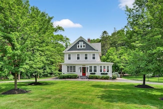 14 Cedar Ln, Cornwall, NY 12518