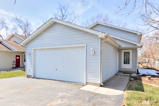 34804 N Oden Ave, Ingleside, IL 60041