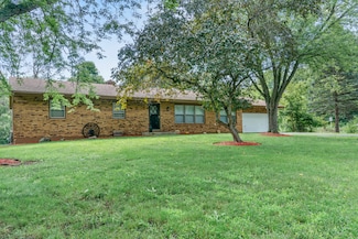 1025 Harper Dr, Algonquin, IL 60102