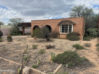 4243 E Los Robles St, Tucson, AZ 85712