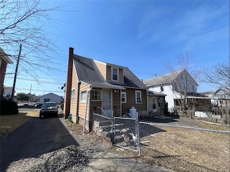 135 S Market St, Elysburg, PA 17824