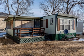 92 Rohr St Unit 28, Arnolds Park, IA 51331