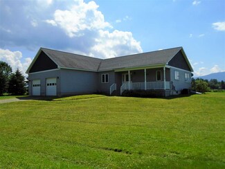 104 Whiteface Dr Unit 4, Hyde Park, VT 05655