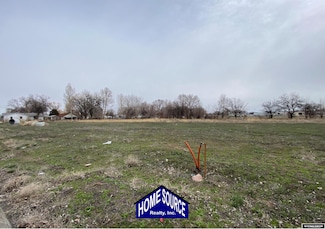1307 N Broadway Ave, Riverton, WY 82501