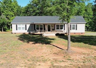 223 Turnipseed Rd, Heath Springs, SC 29058